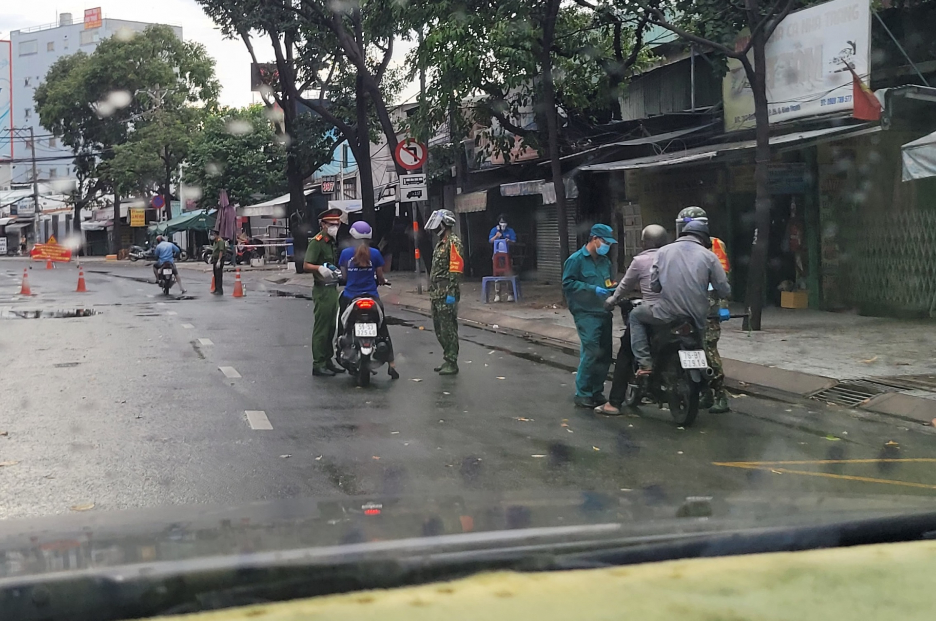quan-doi-phong-toa4