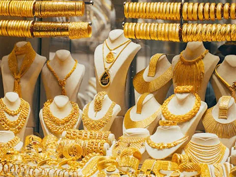 Giá vàng hôm nay (12/8): Lấy lại mốc 57 triệu đồng/lượng
