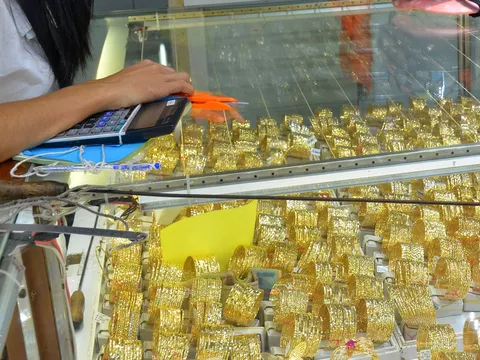 Giá vàng hôm nay (1/11): Vàng SJC tăng nhẹ 50.000 đồng