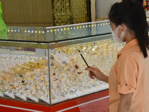 Giá vàng hôm nay (17/12): Chưa dứt đà tăng