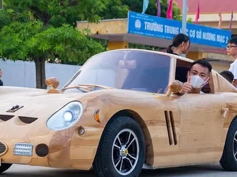 Thợ Việt làm siêu xe đắt nhất thế giới bằng gỗ cực "chất"