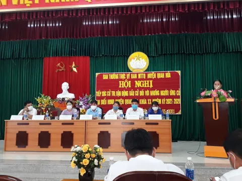 Các ứng cử viên HĐND huyện Quan Hóa khóa XX tiếp xúc cử tri, vận động bầu cử tại đơn vị bầu cử số 8