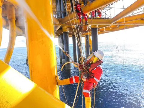 Fitch Ratings nâng triển vọng của PVN lên “Tích cực”, xếp hạng tín dụng độc lập ở mức “BB+”