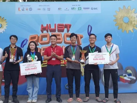 Sôi nổi không khí chung kết đấu trường robot Bách khoa Hà Nội toàn quốc năm 2023